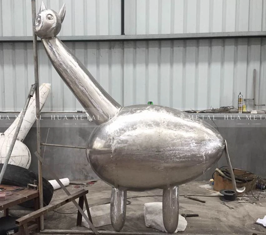China-stainless-steel-animal-sculpture-manufacturer