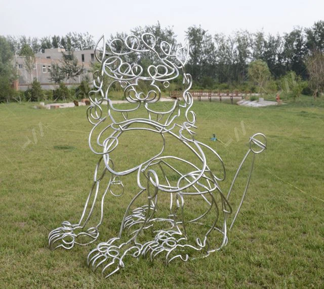 Skulptura od cijevi od nehrđajućeg čelika