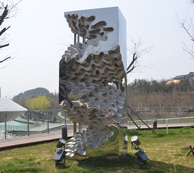stainless steel garden sculpture 03